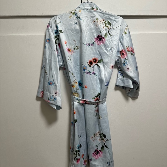 Floral Kimono Robe - Picture 4 of 5